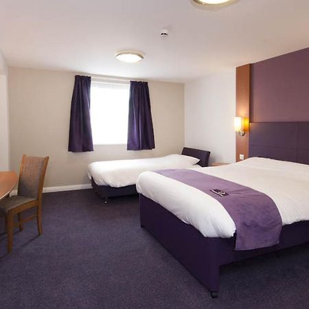 Premier Inn Гленротес Экстерьер фото