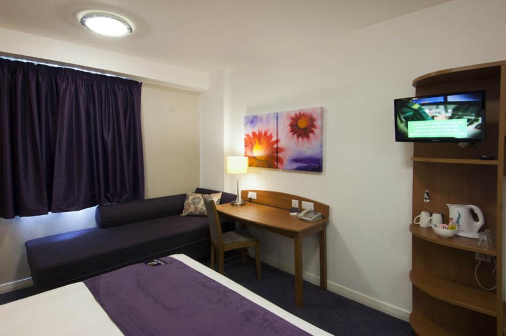 Premier Inn Гленротес Экстерьер фото