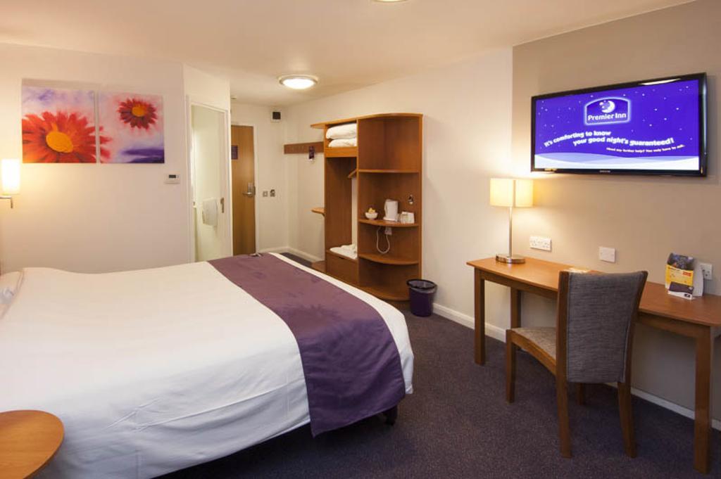 Premier Inn Гленротес Экстерьер фото