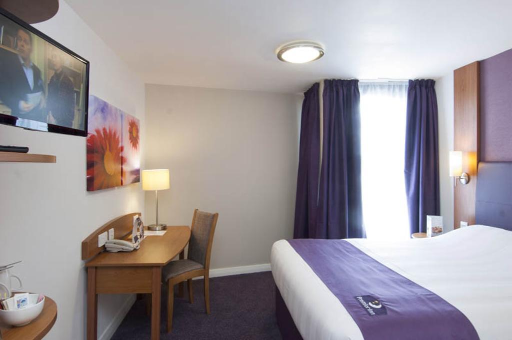 Premier Inn Гленротес Экстерьер фото