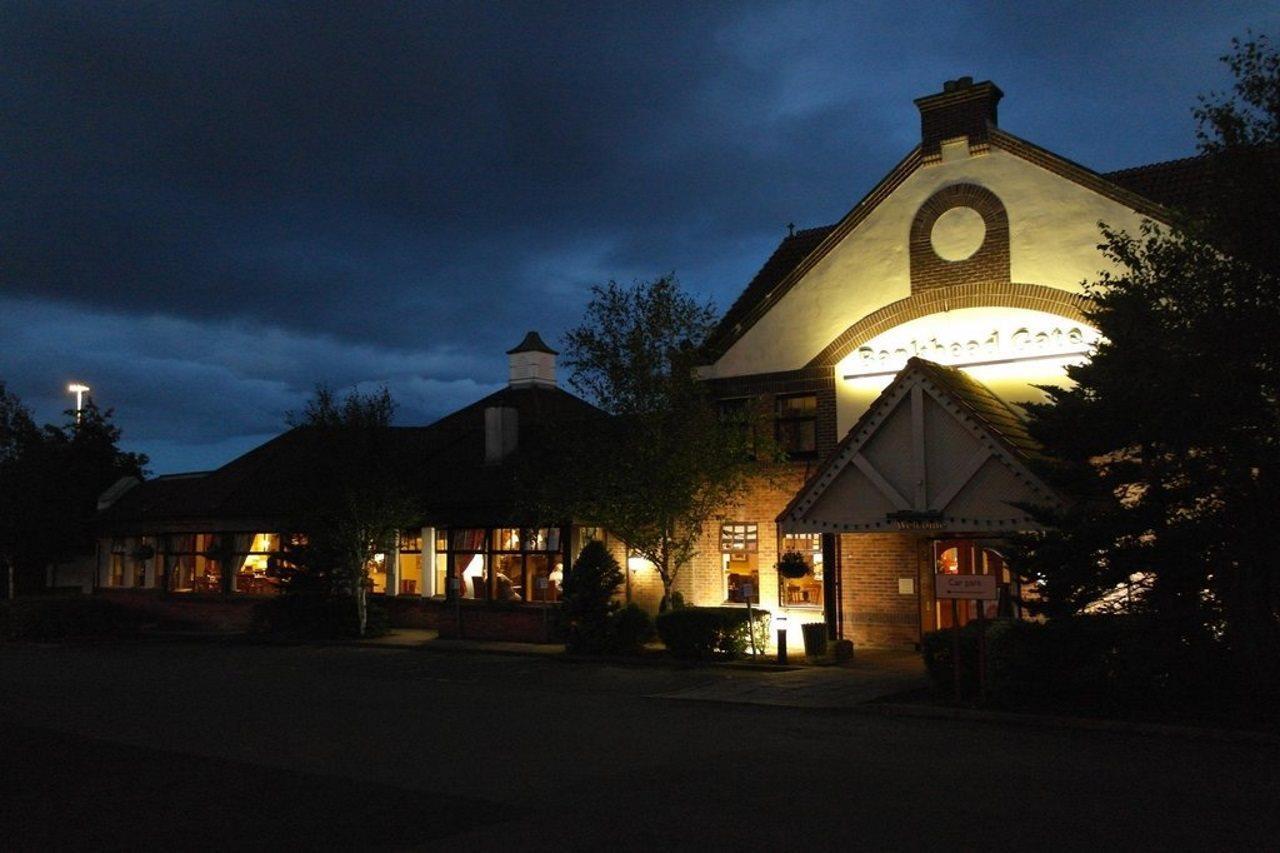 Premier Inn Гленротес Экстерьер фото