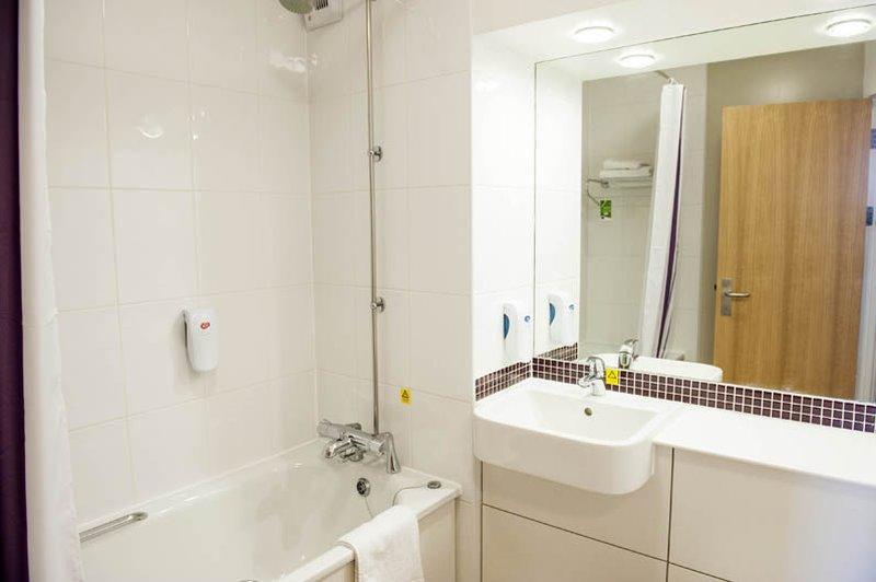 Premier Inn Гленротес Экстерьер фото