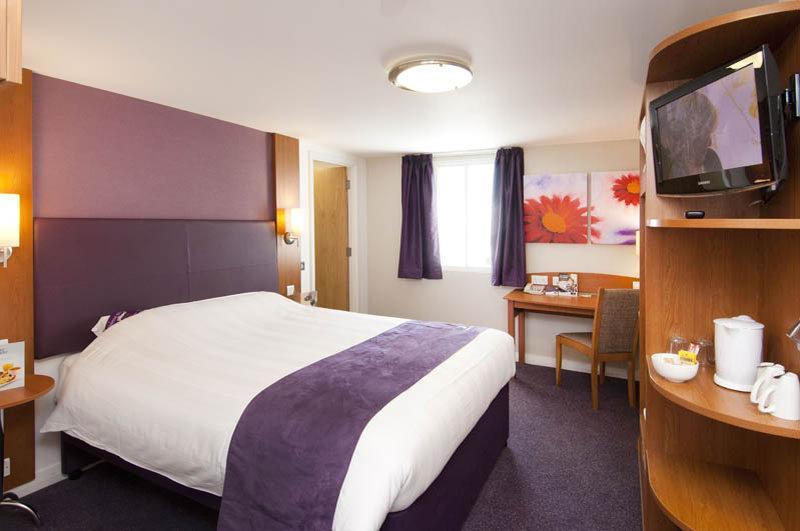 Premier Inn Гленротес Экстерьер фото